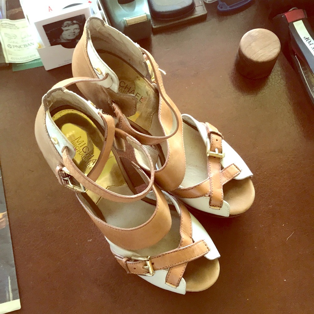 Michael kors amazing heels.